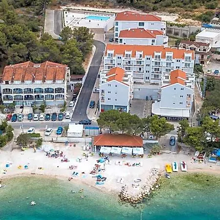 Malo 3* Trogir