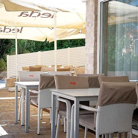 Malo 3* Trogir