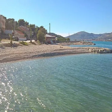 Malo Ξενοδοχείο με διαμερίσματα Arbanija
