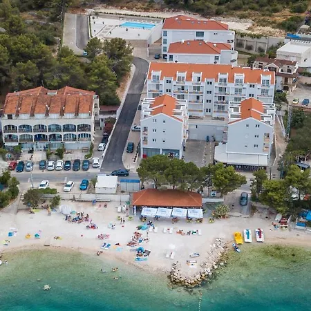 Hotel apartamentowy Malo Arbanija