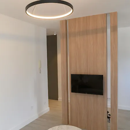 Malo Hotel apartamentowy Arbanija